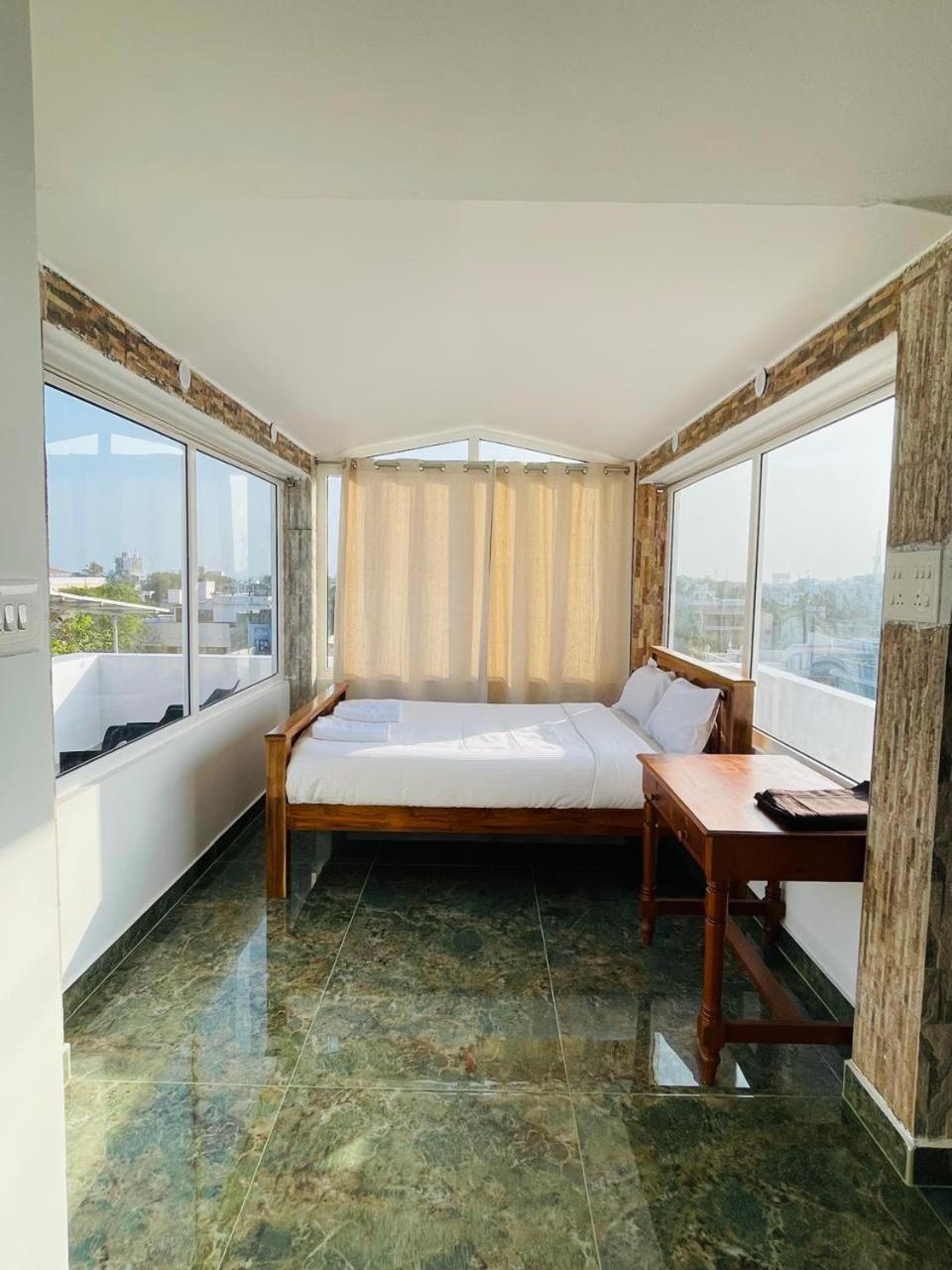 La Villa Marseille ポンディシェリ エクステリア 写真